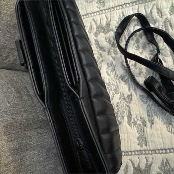 Béis The Messenger Backpack in Black - Picture 5 of 8